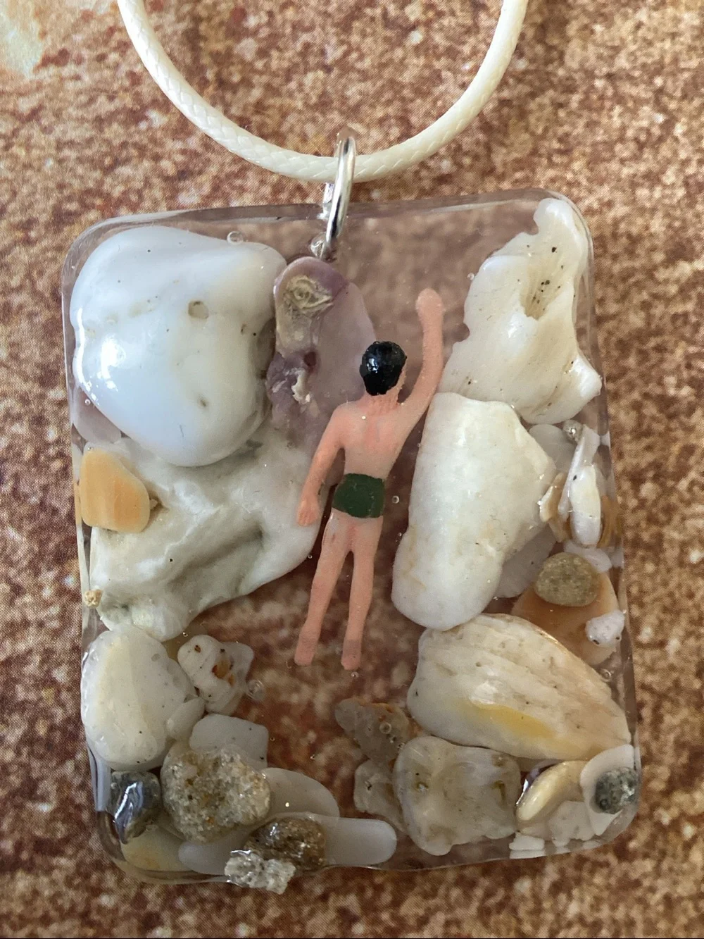 A tiny piece of summer to carry with you everywhere. Pendant-